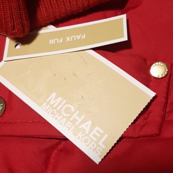 Michael Kors Faux Fur Trim Chevron Quilted Down Coat Size Large - Picture 9 of 9